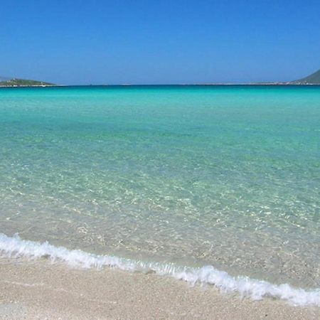 Brezza Di Mare Bed & Breakfast San Teodoro  Bagian luar foto