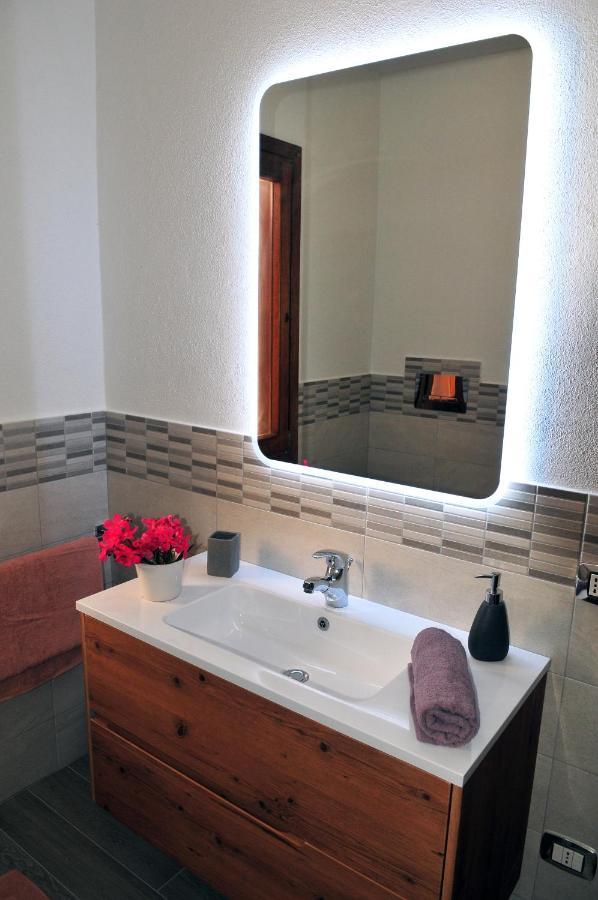 Brezza Di Mare Bed & Breakfast San Teodoro  Bagian luar foto