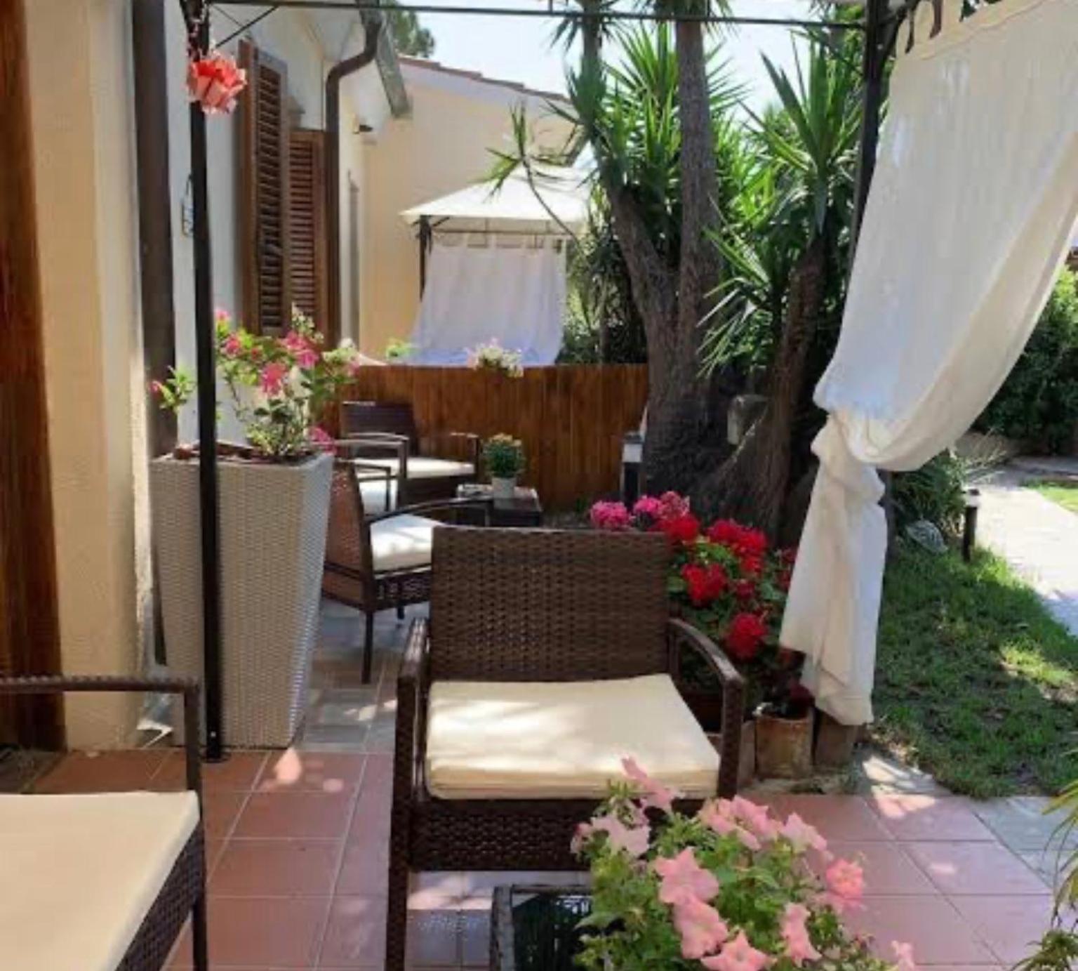 Brezza Di Mare Bed & Breakfast San Teodoro  Bagian luar foto