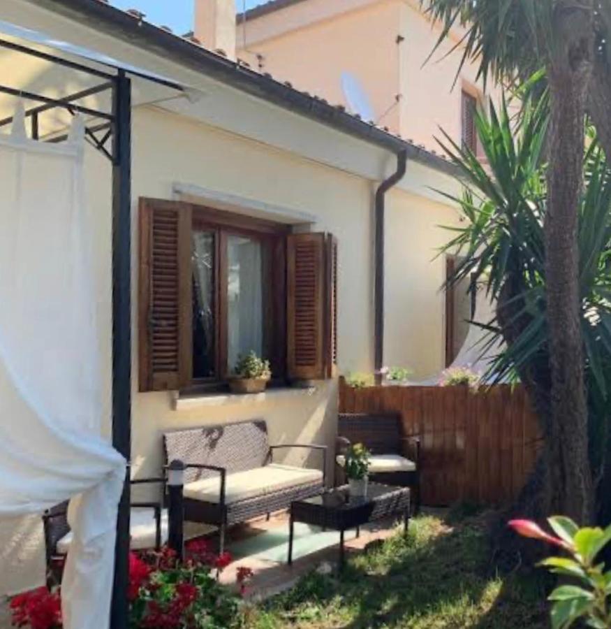 Brezza Di Mare Bed & Breakfast San Teodoro  Bagian luar foto